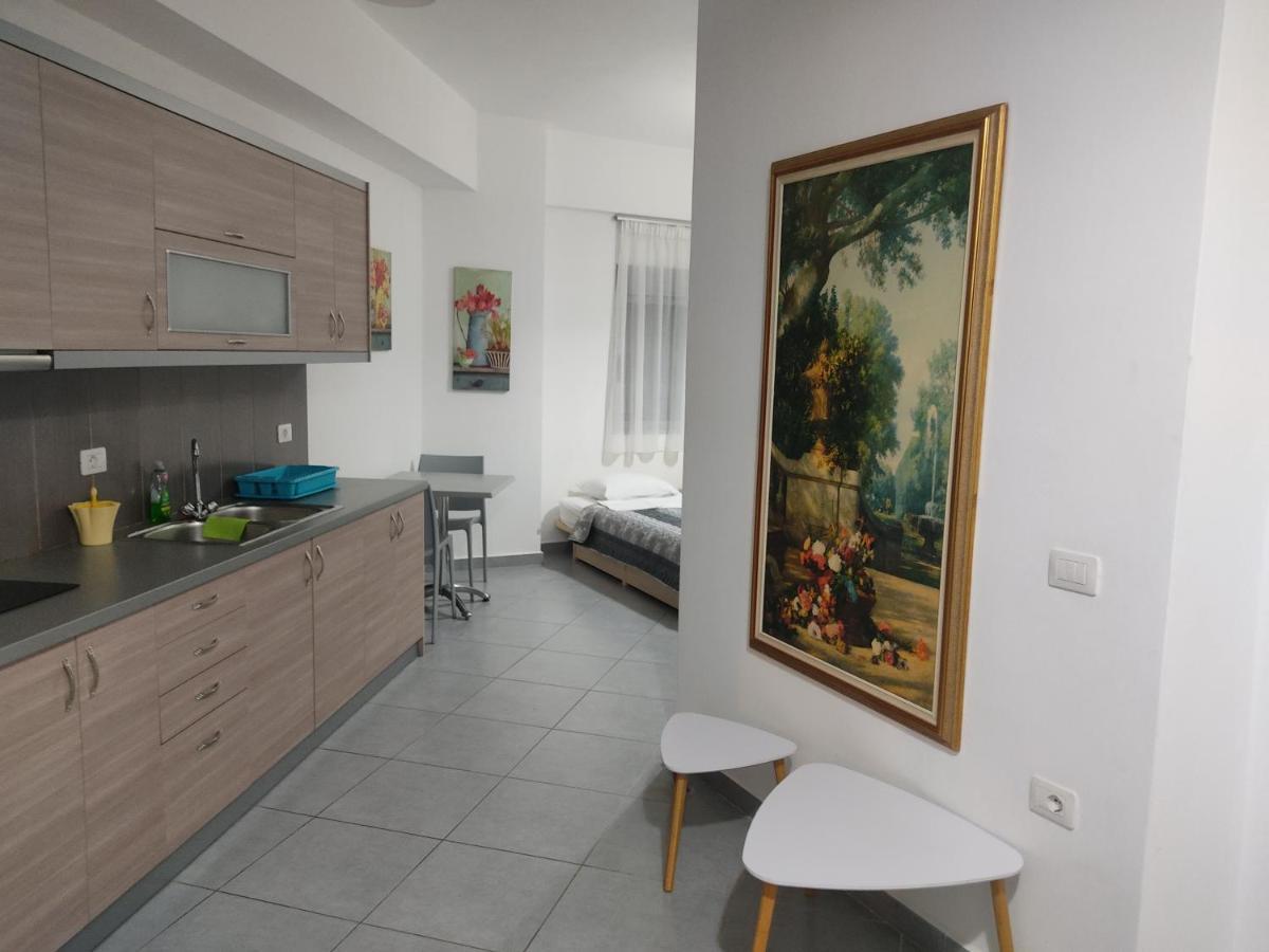 Margaritas Apartments Sarande Ngoại thất bức ảnh